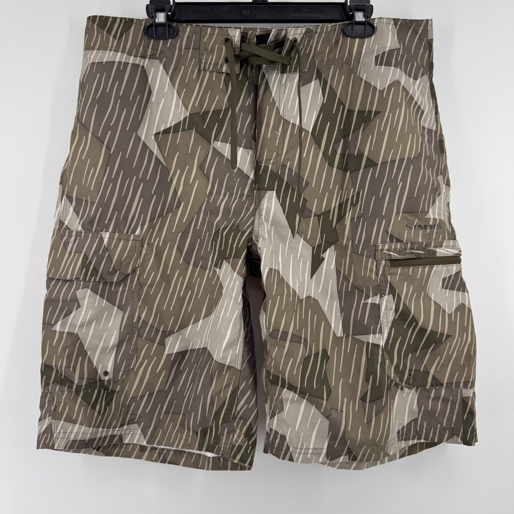 Simms SolarFlex Shorts Mens 36 Green Camo Cargo Fishing Board Shorts